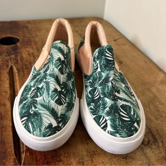 Serra women’s size 8 green & pink tropical print canvas flat shoes EUC - Picture 4 of 11